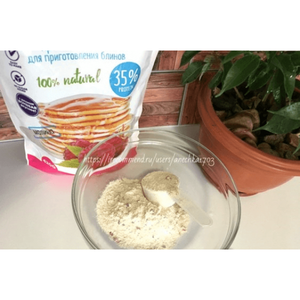 خليط البانكيك بالبروتين نكهة توت العليق بومبار خليط البانكيك بالبروتين نكهة توت العليق بومبار